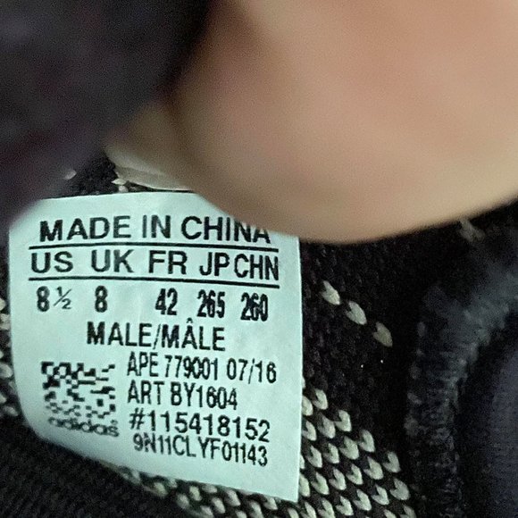 Adidas Yeezy boost 350 Oreo - Picture 3 of 8